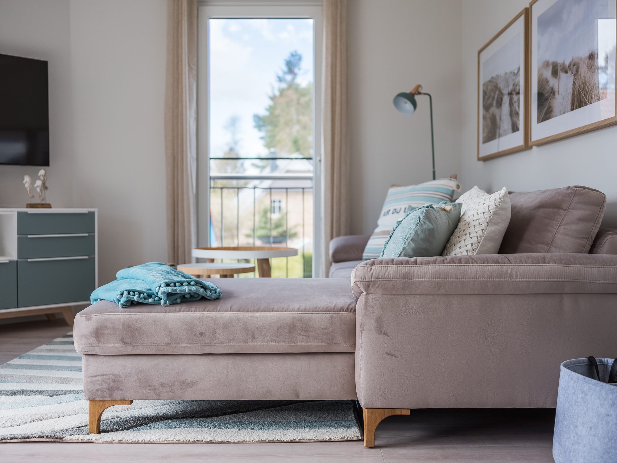 Wohnzimmer / Essbereich ©Friederike Hegner